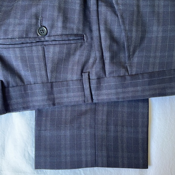 Gorgeous ZEGNA suit. Made in Italy - Picture 5 of 16